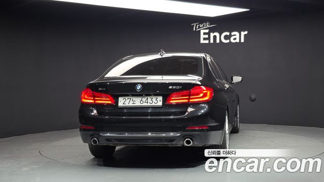 BMW 5-Series 530i xDrive Luxury Plus