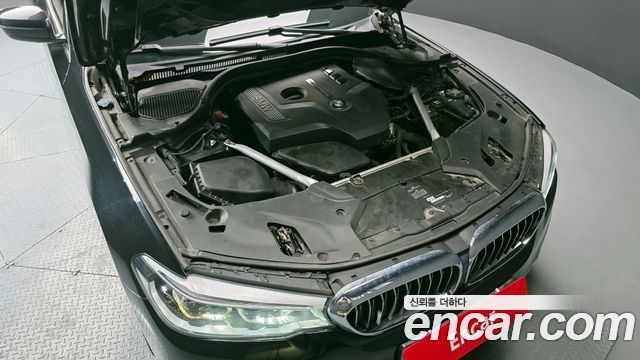 BMW 5-Series 530i xDrive Luxury Plus