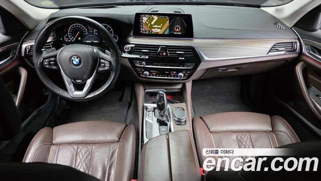 BMW 5-Series 530i xDrive Luxury Plus