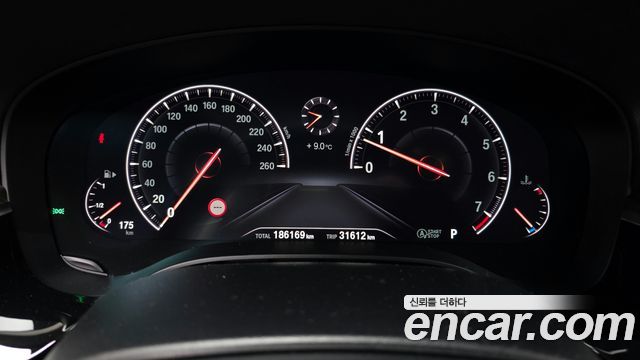 BMW 5-Series 530i xDrive Luxury Plus