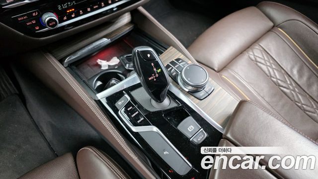 BMW 5-Series 530i xDrive Luxury Plus