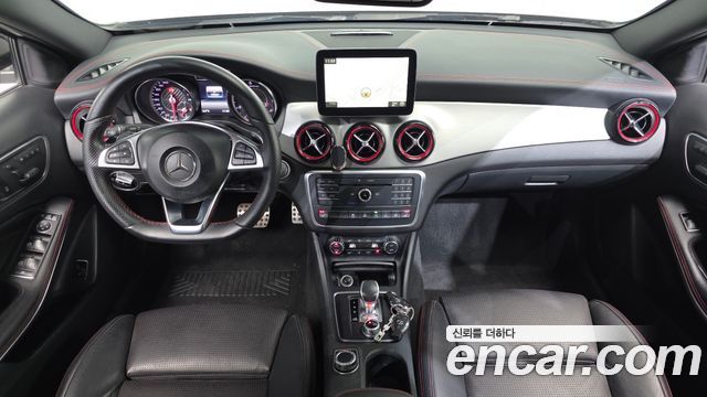 Mercedes-Benz GLA-Class GLA45 AMG 4MATIC