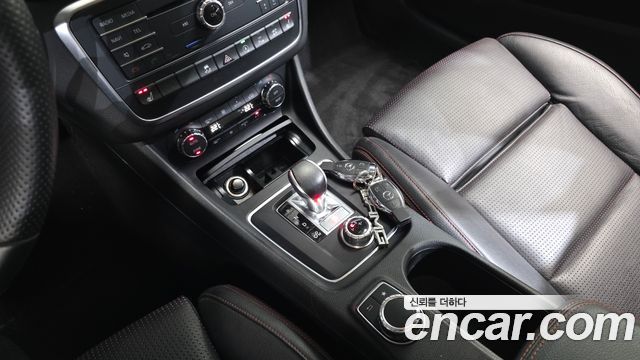 Mercedes-Benz GLA-Class GLA45 AMG 4MATIC