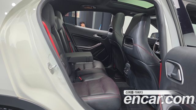 Mercedes-Benz GLA-Class GLA45 AMG 4MATIC