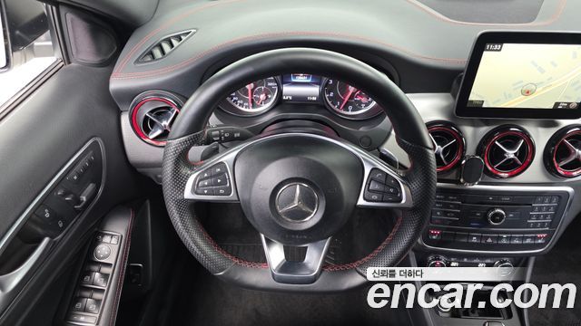 Mercedes-Benz GLA-Class GLA45 AMG 4MATIC