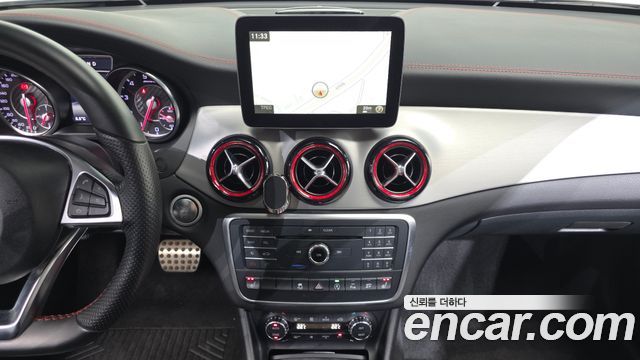 Mercedes-Benz GLA-Class GLA45 AMG 4MATIC