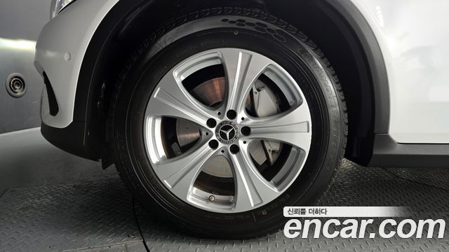 Mercedes-Benz GLC-Class GLC220 d 4MATIC