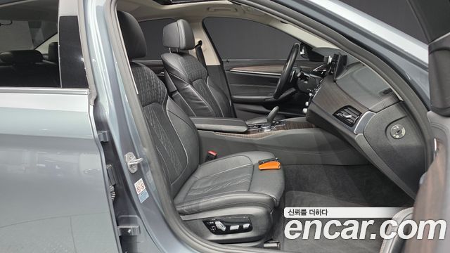 BMW 5-Series 530i xDrive Luxury Plus