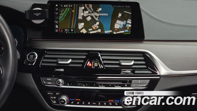 BMW 5-Series 530i xDrive Luxury Plus