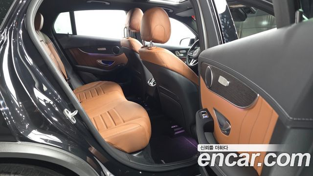 Mercedes-Benz GLC-Class GCL300 4MATIC Coupe