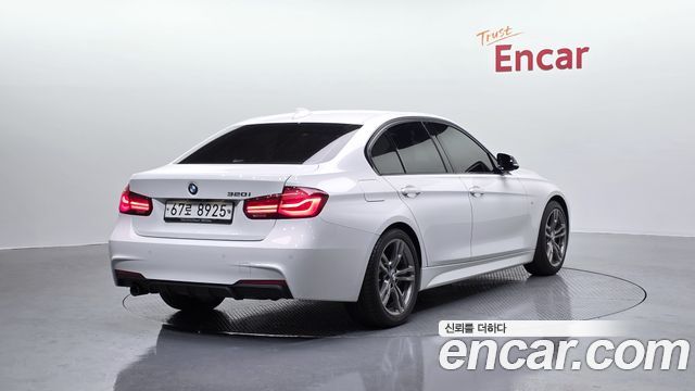 BMW 3-Series 320i M Sport Shadow