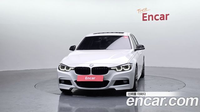 BMW 3-Series 320i M Sport Shadow