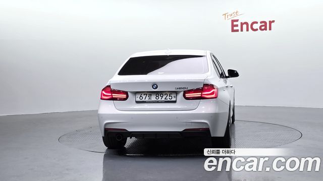 BMW 3-Series 320i M Sport Shadow