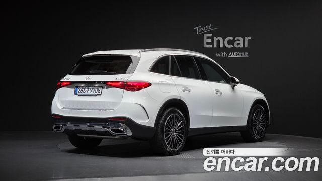 Mercedes-Benz GLC-Class GLC300 4MATIC AMG Line