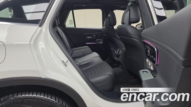 Mercedes-Benz GLC-Class GLC300 4MATIC AMG Line
