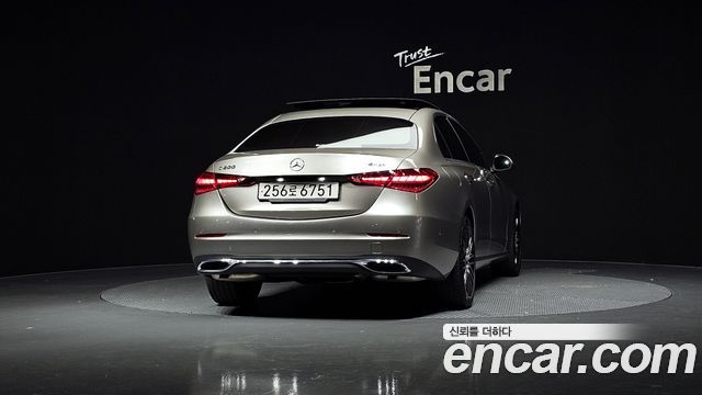 Mercedes-Benz C-Class C200 4MATIC Avantgarde