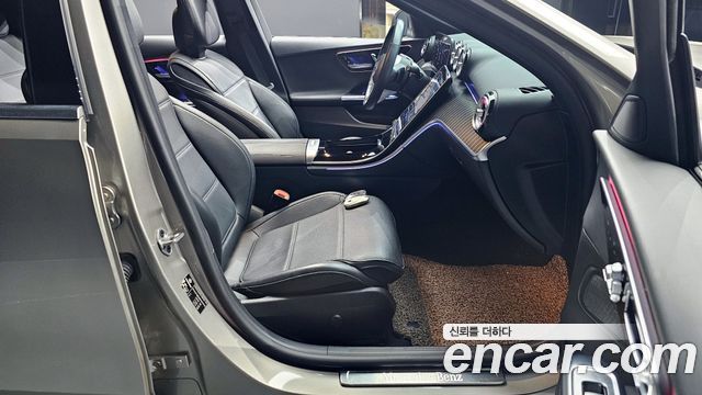 Mercedes-Benz C-Class C200 4MATIC Avantgarde