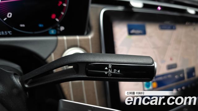 Mercedes-Benz E-Class E300 4MATIC Exclusive