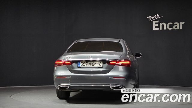 Mercedes-Benz E-Class E250 Avantgarde