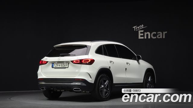 Mercedes-Benz GLA-Class GLA250 4MATIC