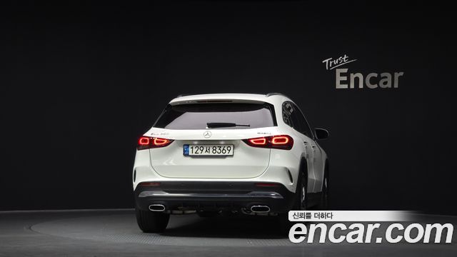 Mercedes-Benz GLA-Class GLA250 4MATIC