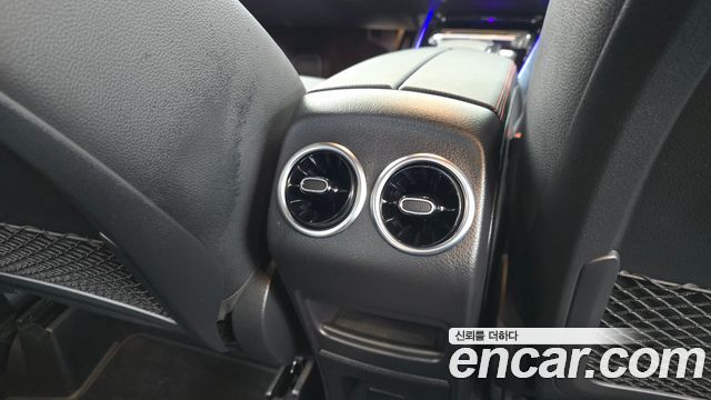 Mercedes-Benz GLA-Class GLA250 4MATIC