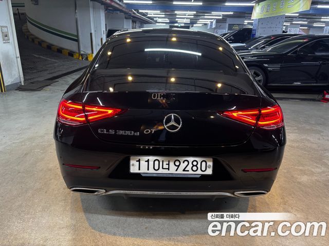 Mercedes-Benz CLS-Class CLS300d AMG Line