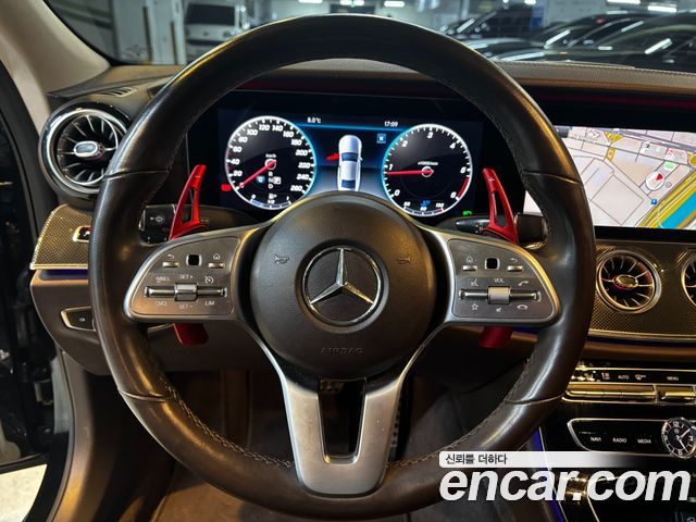 Mercedes-Benz CLS-Class CLS300d AMG Line