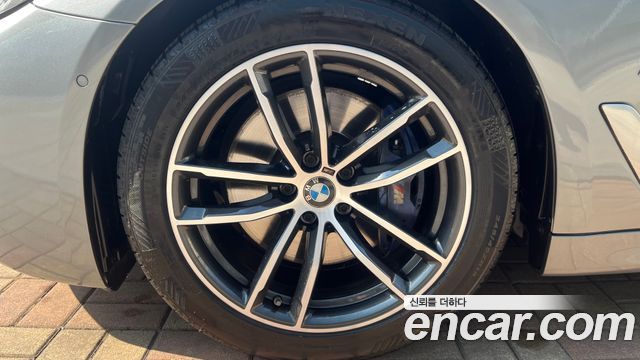 BMW 5-Series 520i M Sport