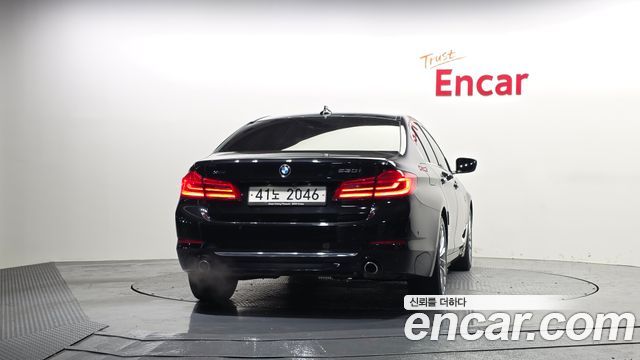 BMW 5-Series 530i xDrive Luxury Plus