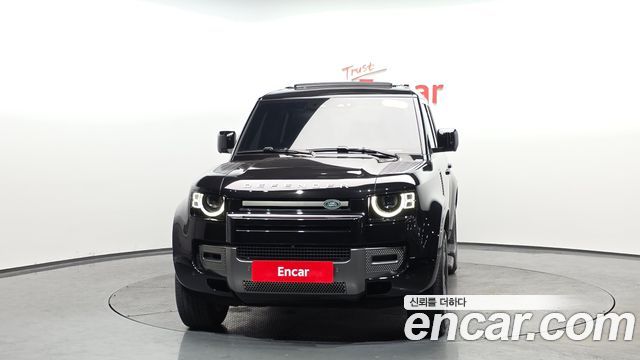 Land Rover Defender 110 P300 X-Dynamic SE