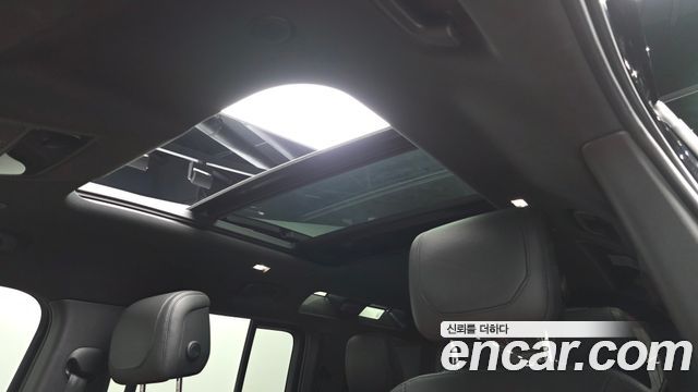 Land Rover Defender 110 P300 X-Dynamic SE