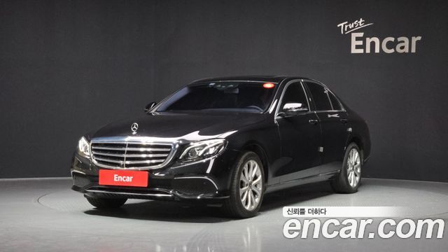 Mercedes-Benz E-Class E300 4MATIC Exclusive