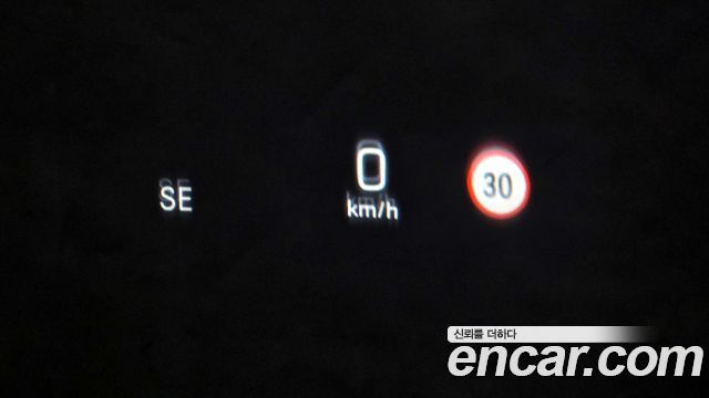 Mercedes-Benz E-Class E300 4MATIC Exclusive