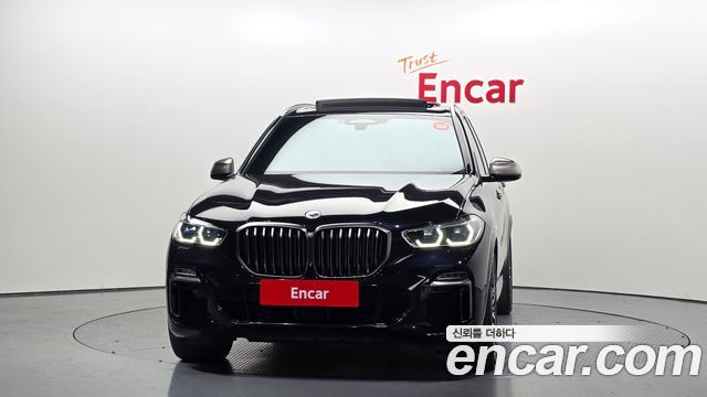 BMW X5 M50i