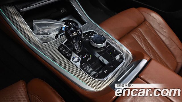 BMW X5 M50i