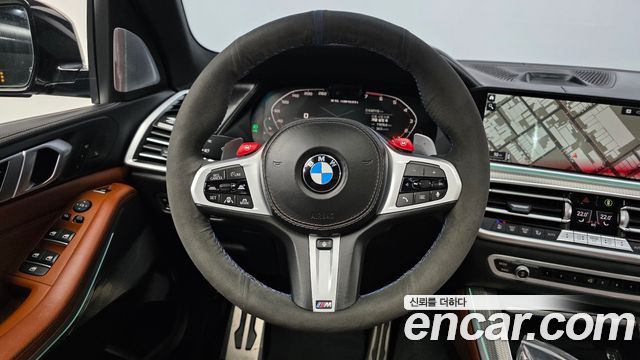 BMW X5 M50i
