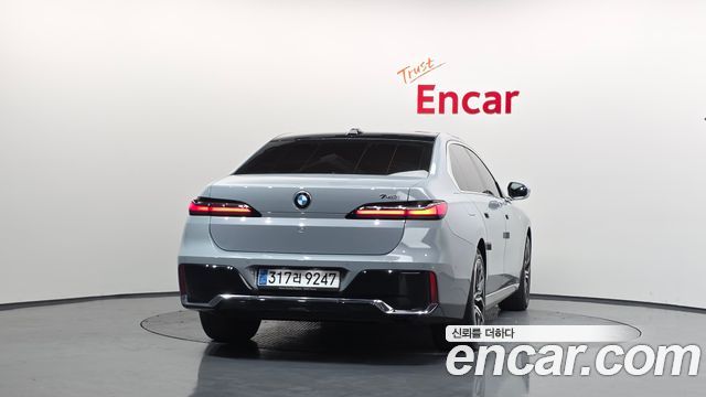 BMW 7-Series 740i sDrive M Sport