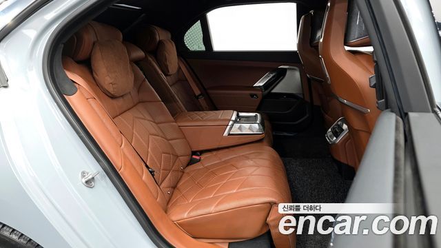 BMW 7-Series 740i sDrive M Sport