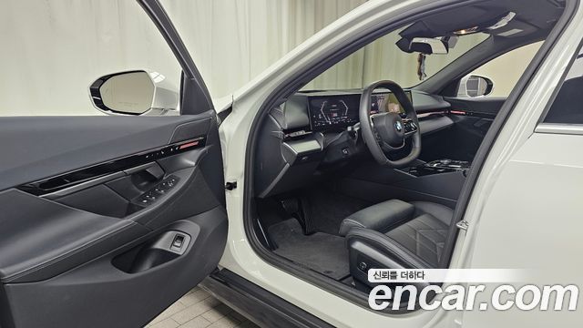 BMW 5-Series 520i