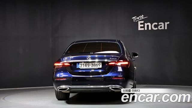 Mercedes-Benz E-Class E300e 4MATIC Exclusive