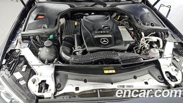 Mercedes-Benz E-Class E300e 4MATIC Exclusive