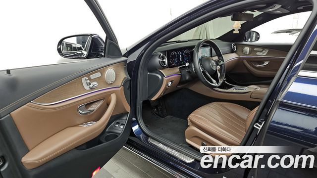 Mercedes-Benz E-Class E300e 4MATIC Exclusive