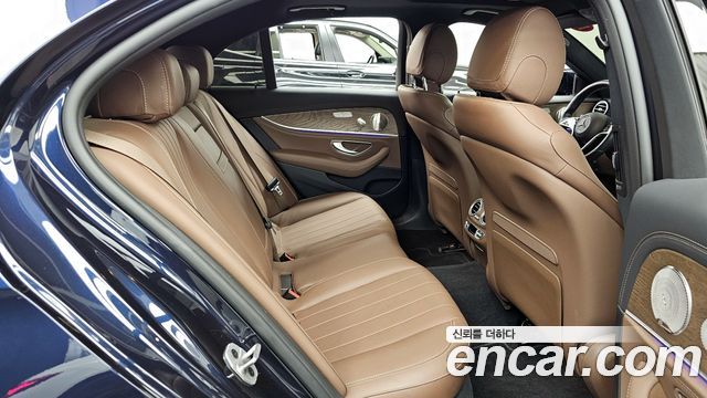 Mercedes-Benz E-Class E300e 4MATIC Exclusive