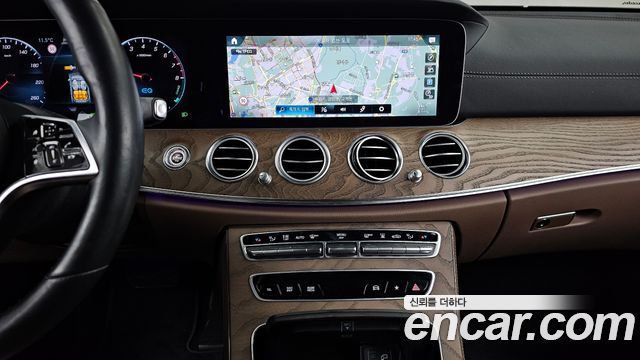 Mercedes-Benz E-Class E300e 4MATIC Exclusive