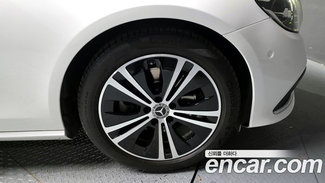 Mercedes-Benz E-Class E250 Avantgarde