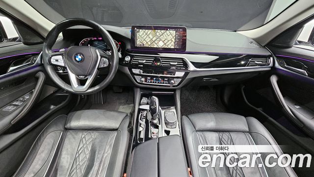 BMW 5-Series 530i Luxury