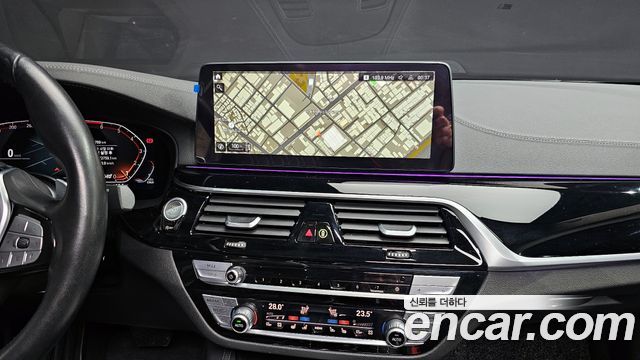 BMW 5-Series 530i Luxury