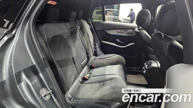 Mercedes-Benz GLC-Class GLC300 4MATIC AMG Line Coupe