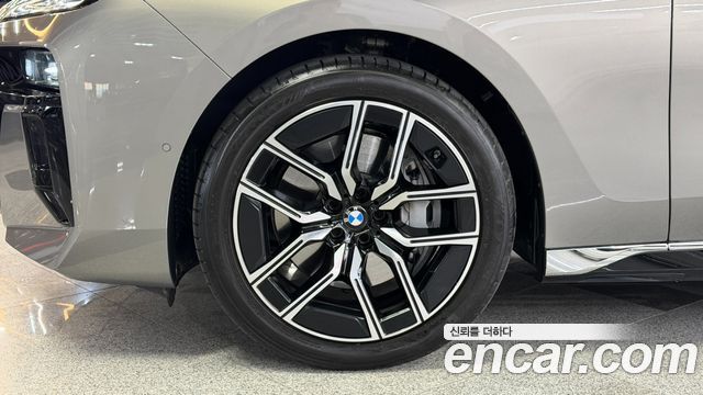 BMW 7-Series 740i xDrive M Sport
